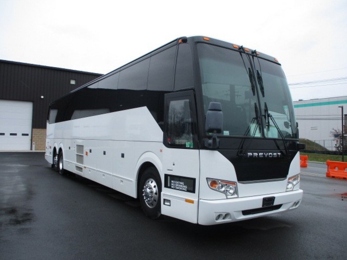 Motorcoach for sale: 2015 Prevost H3-45