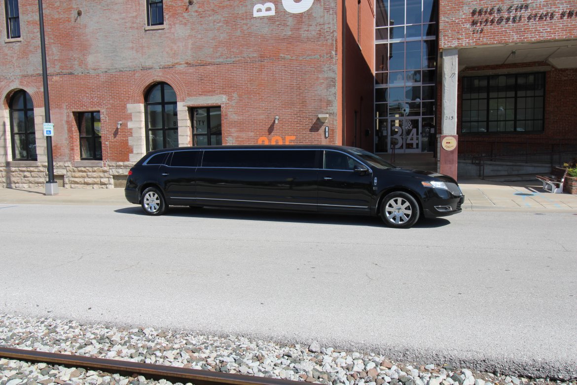 Limousine for Sale in Springfield, MO - Photo 6