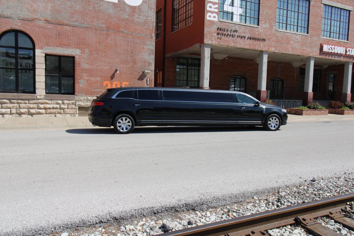 Limousine for Sale in Springfield, MO - Photo 7