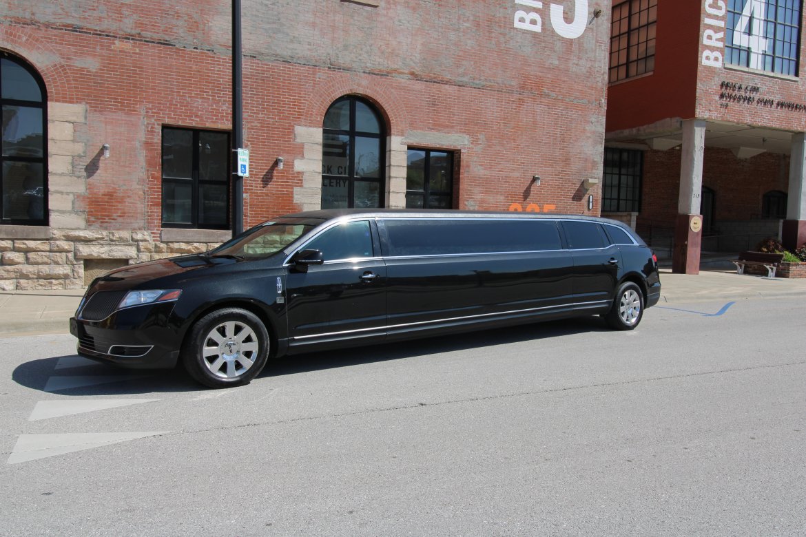 Limousine for Sale in Springfield, MO - Photo 3