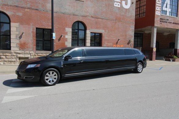 2014 Lincoln MKT 120 Limousine for Sale in Springfield, MO - Photo 3