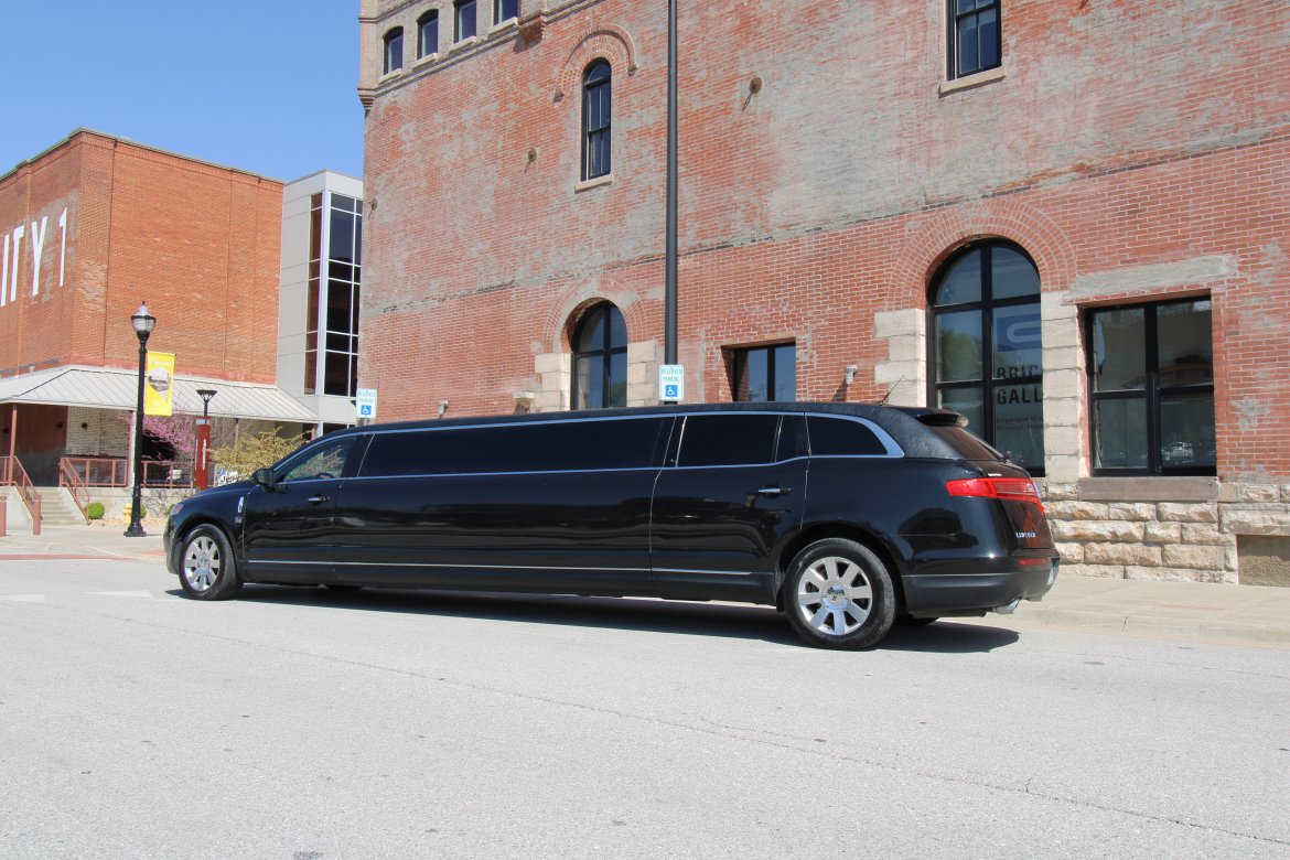 Limousine for Sale in Springfield, MO - Photo 10