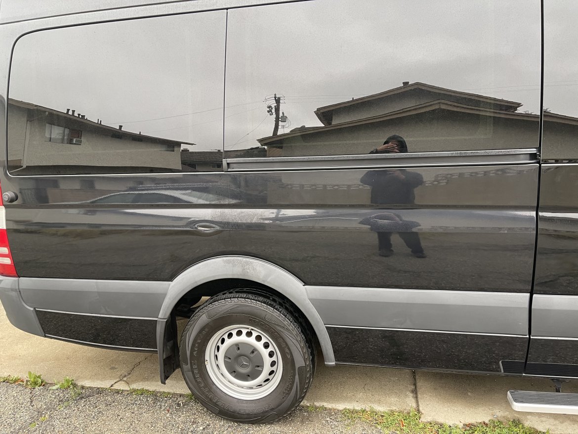 Limo Bus for Sale in Upland, CA - Photo 5