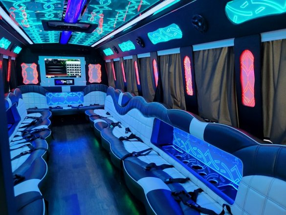 2015 Ford F-550 Limo Bus Limo Bus for Sale in Fontana, CA - Main Photo