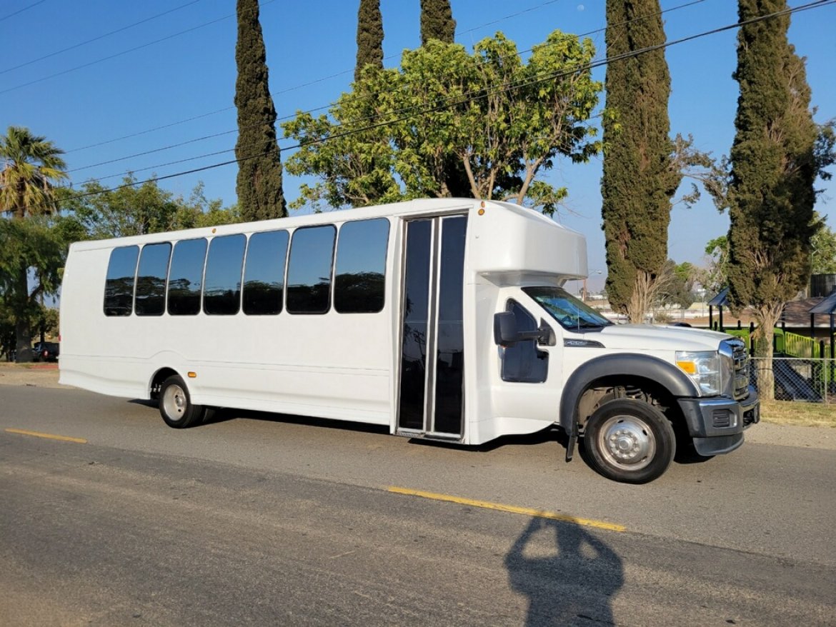 Limo Bus for Sale in Fontana, CA - Photo 19