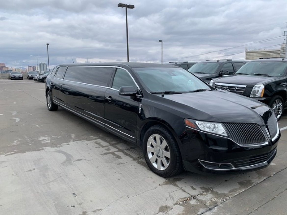 Limousine for Sale in Las Vegas, NV - Photo 2