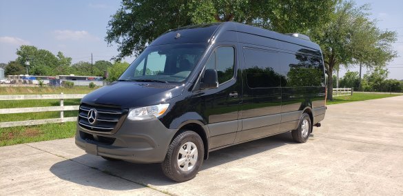 2020 Mercedes-Benz Sprinter 2500 170" Sprinter for Sale in Houston, TX - Photo 3