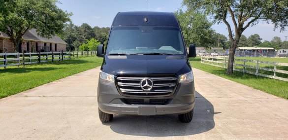 2020 Mercedes-Benz Sprinter 2500 170" Sprinter for Sale in Houston, TX - Photo 2