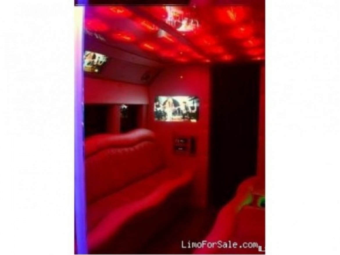 Photo of Limo Bus for sale: 2006 Ford E-450