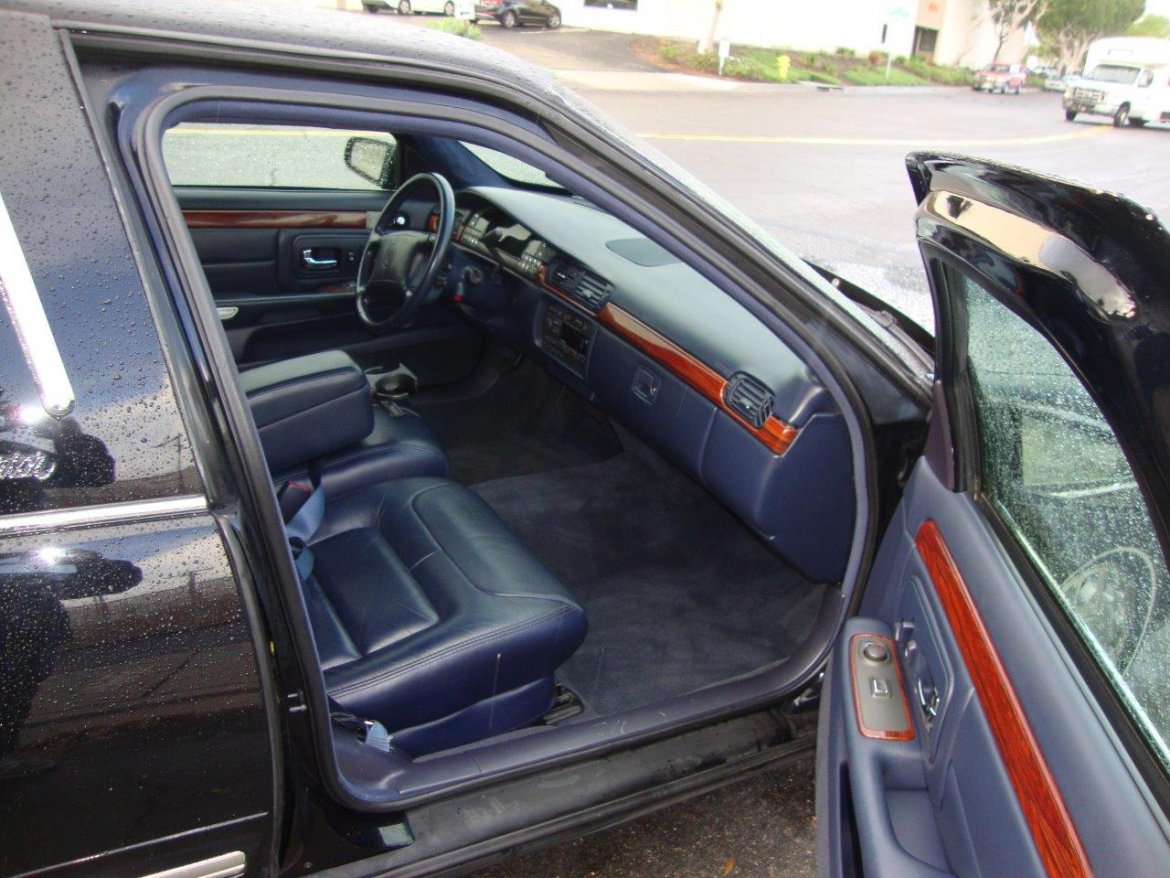 Limousine for Sale in Carson, CA - Photo 12