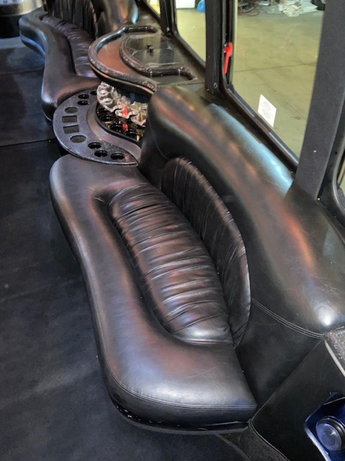 Limo Bus for Sale in ERIE, PA - Photo 9