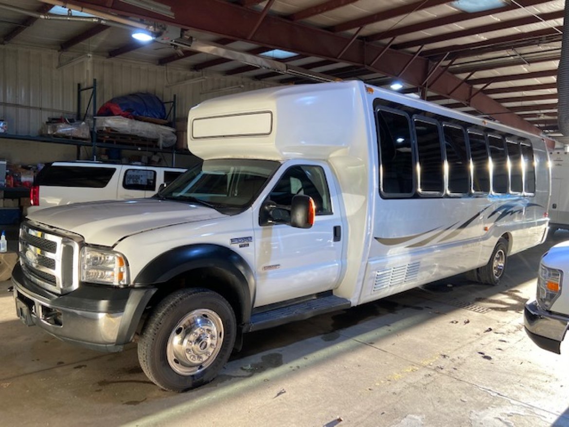 Limo Bus for Sale in ERIE, PA - Photo 16