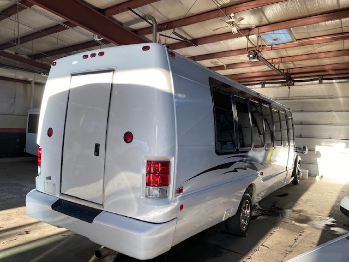 Limo Bus for Sale in ERIE, PA - Photo 19