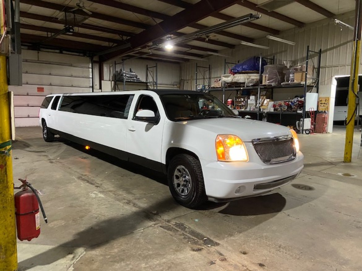 Limousine for Sale in ERIE, PA - Photo 13