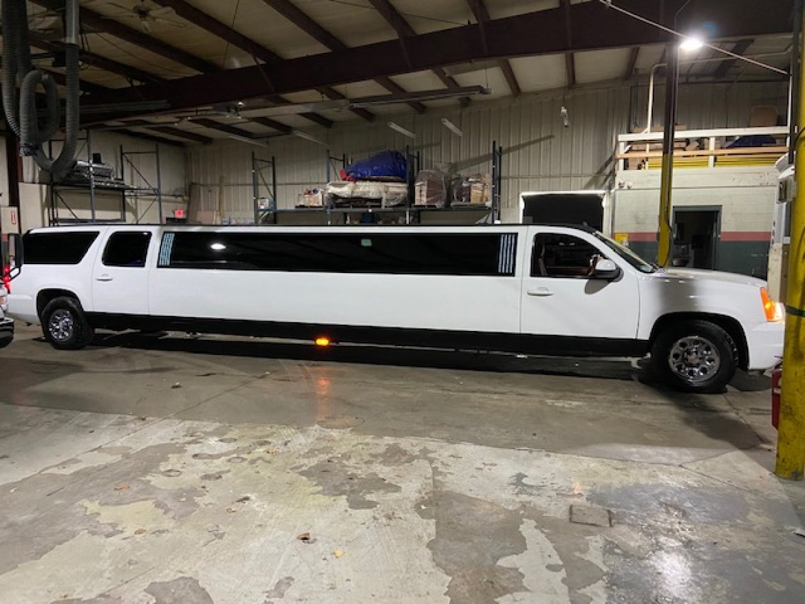 Limousine for Sale in ERIE, PA - Photo 14
