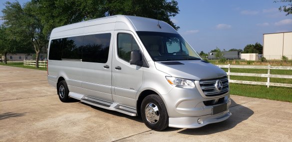 2020 Mercedes-Benz Sprinter 3500 170" Sprinter for Sale in Houston, TX - Main Photo