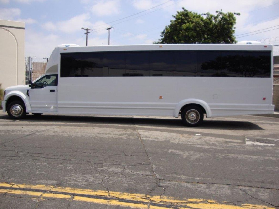 Limo Bus for Sale in Carson, CA - Photo 6