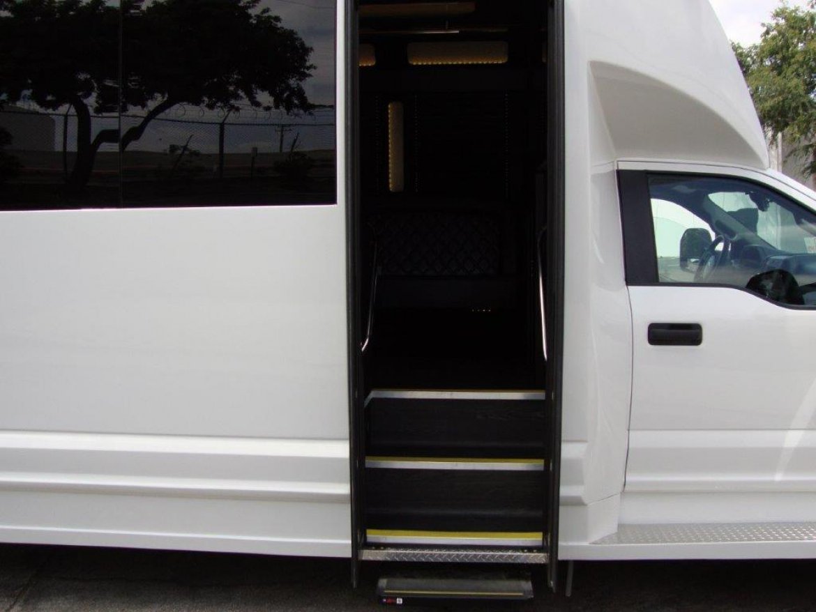 Limo Bus for Sale in Carson, CA - Photo 16