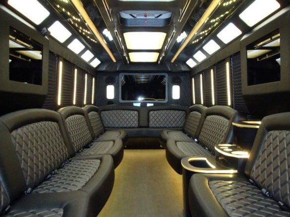 2019 Ford F-550 Super Duty Limo Bus for Sale in Carson, CA - Main Photo