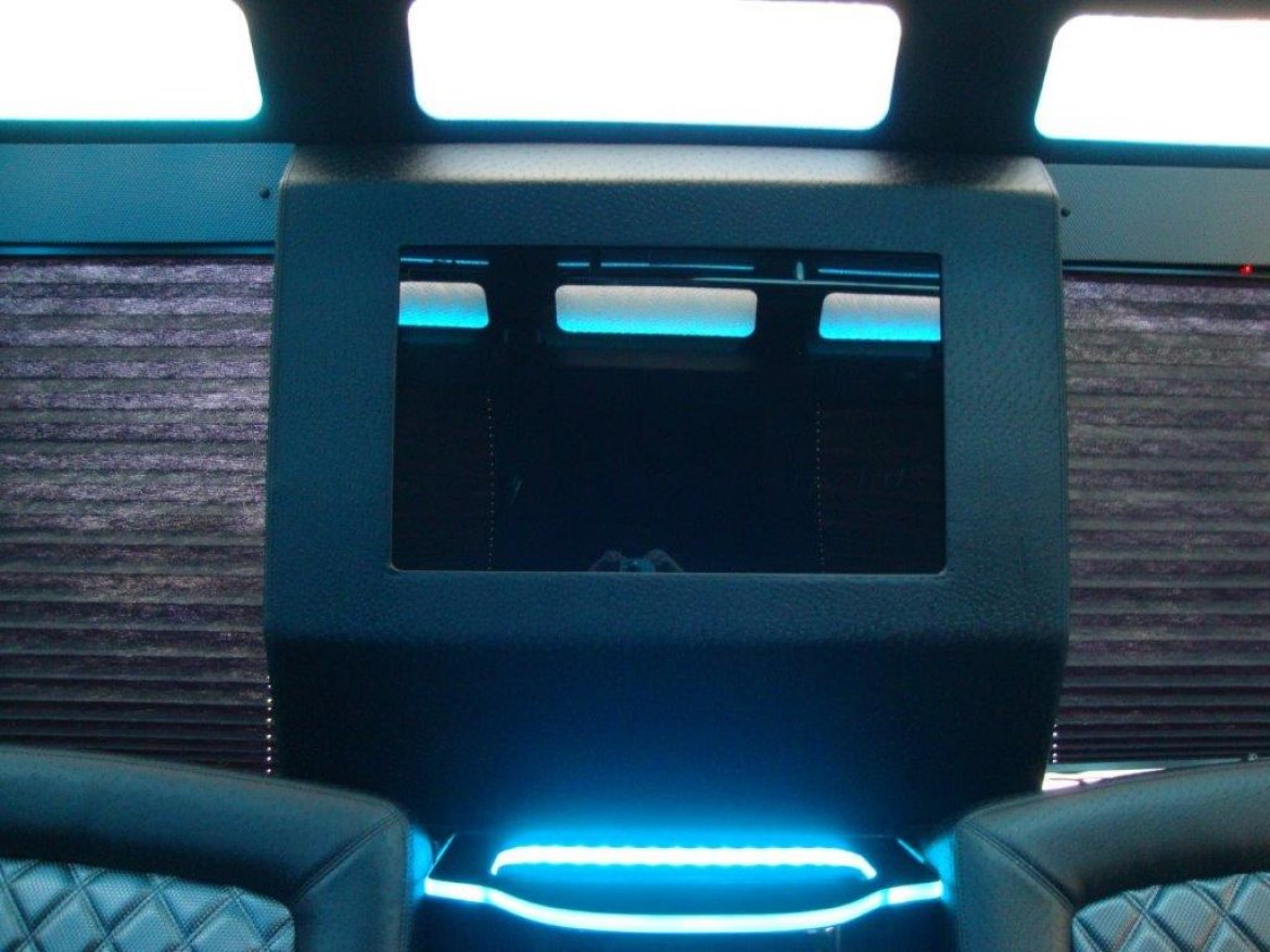 Limo Bus for Sale in Carson, CA - Photo 27