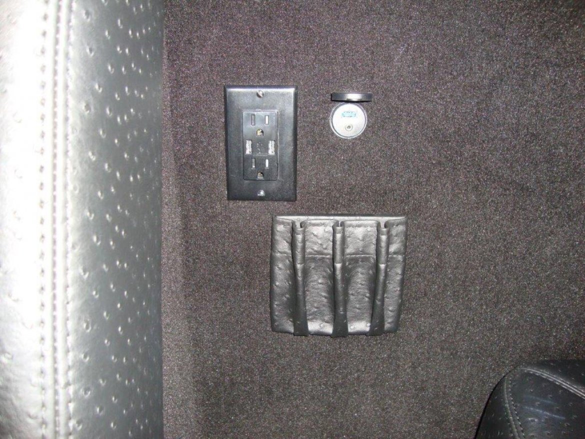 Limo Bus for Sale in Carson, CA - Photo 34