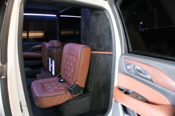 2018 Cadillac  Escalae EXT  CEO SUV Mobile Office for Sale in Springfield, MO - Photo 2
