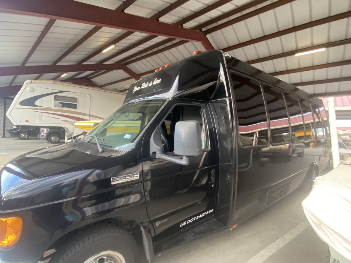 Limo Bus for Sale in Colleyville, TX - Photo 5