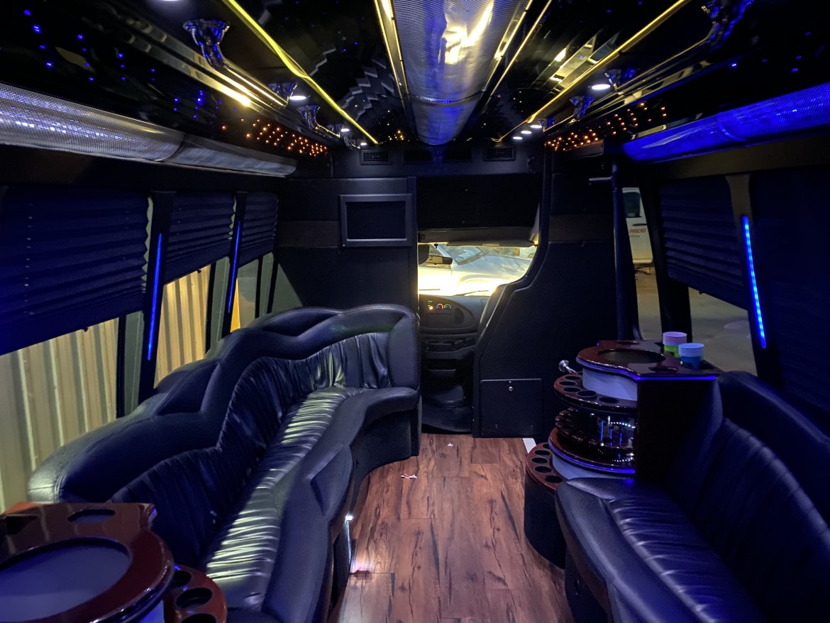 Limo Bus for Sale in Colleyville, TX - Photo 9