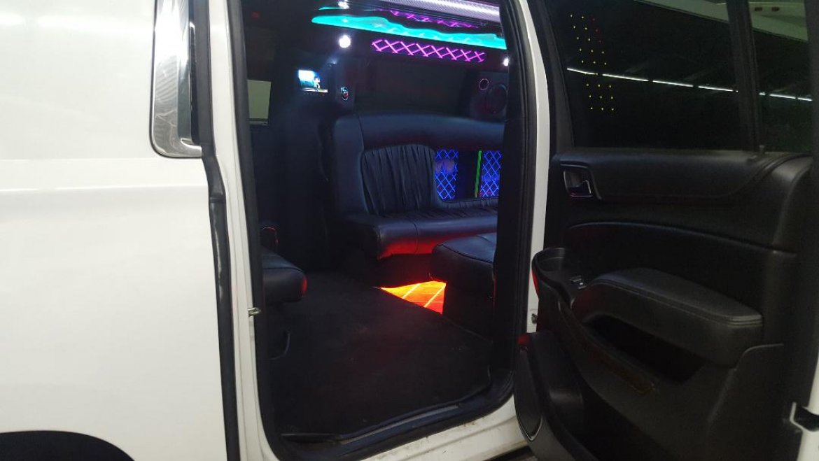 SUV Stretch for Sale in Ravenna, OH - Photo 15