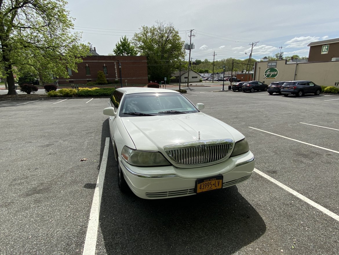 Limousine for Sale in Garnerville, NY - Photo 5