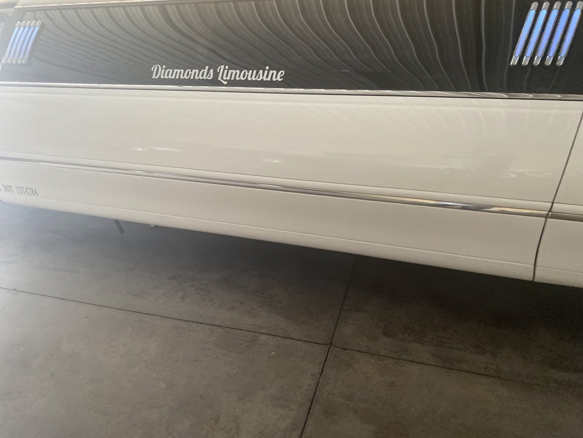 Limousine for Sale in Rochester, NY - Photo 4