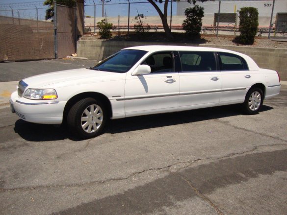 2003 Lincoln Town Car 6-Door Limousine Limousine for Sale in Carson, CA - Main Photo