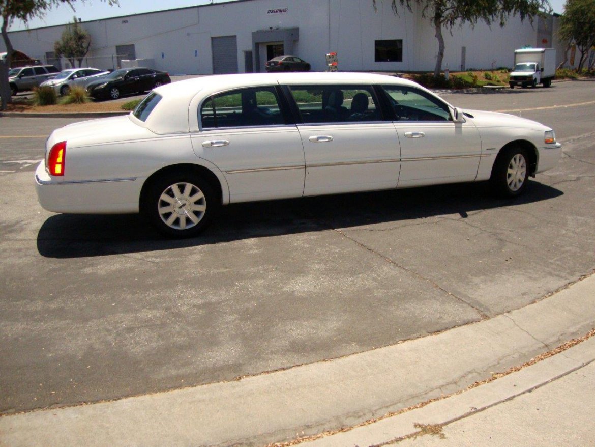 Limousine for Sale in Carson, CA - Photo 9