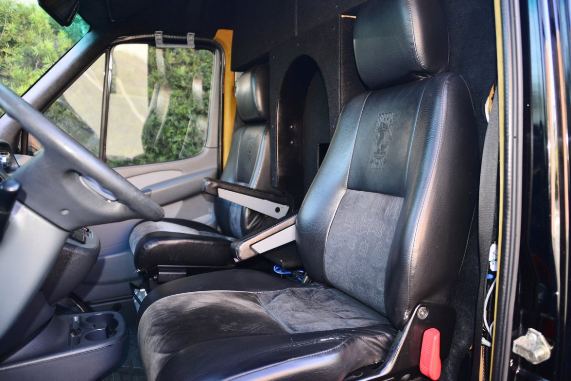 Executive Shuttle for Sale in Los Angeles, CA - Photo 15