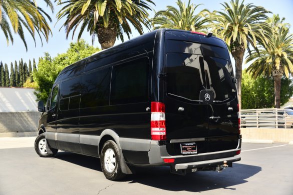 2008 Dodge In line 6 diesel Motorcoach for Sale in Los Angeles, CA - Photo 3