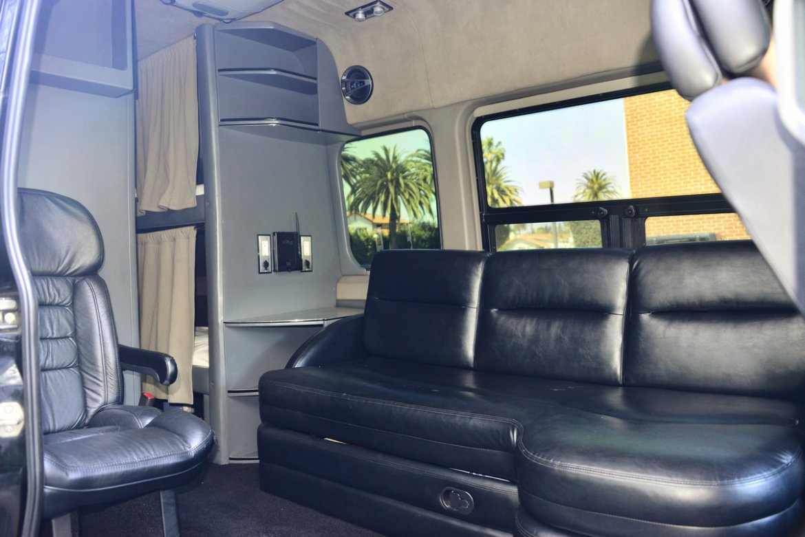 Motorcoach for Sale in Los Angeles, CA - Photo 5