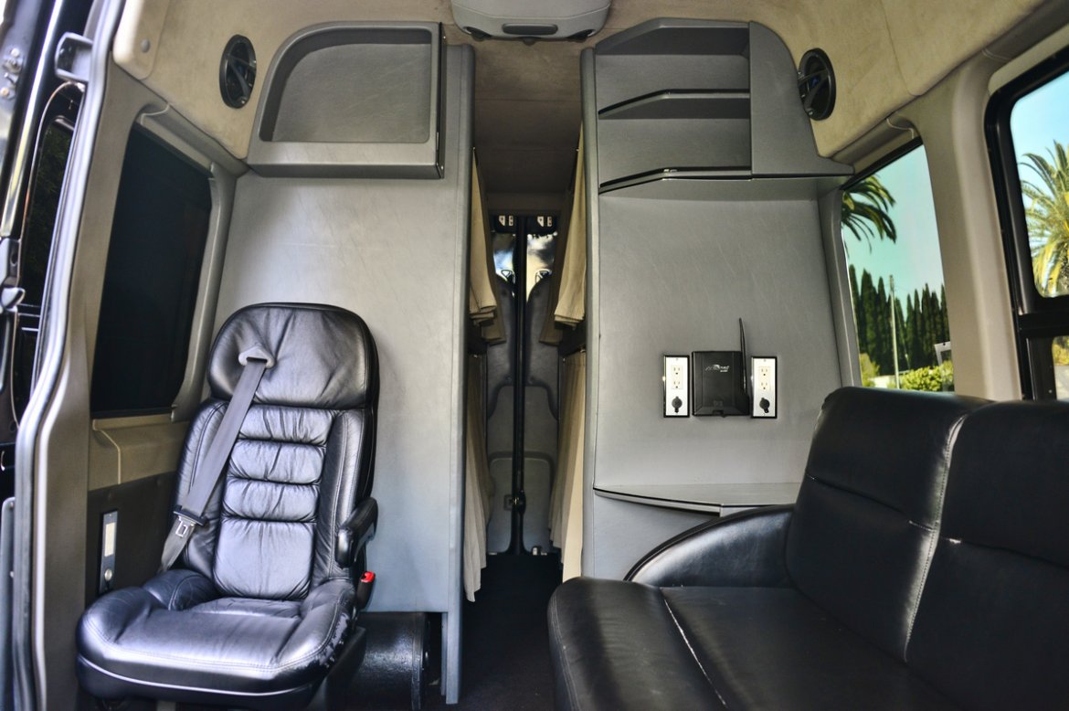 Motorcoach for Sale in Los Angeles, CA - Photo 11