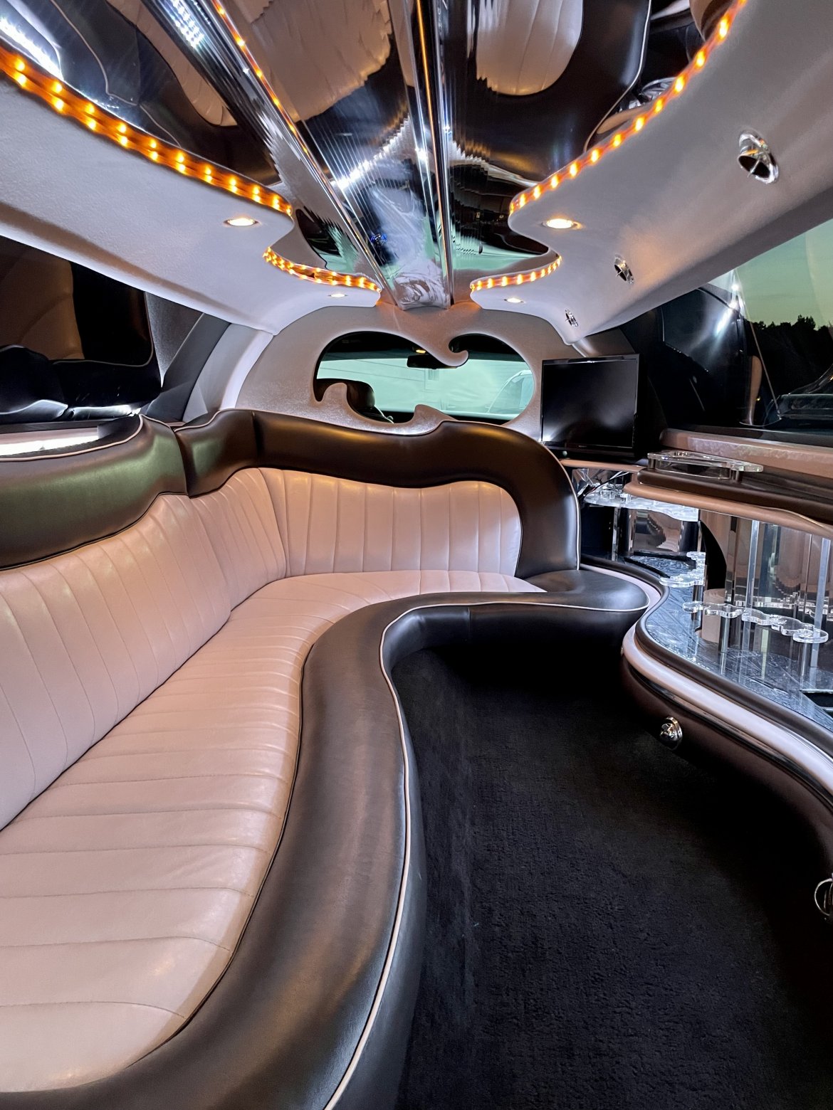 Limousine for Sale in Indian Trail, NC - Photo 17