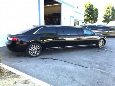2017 Lincoln Continental Limousine for Sale in Oaklyn, NJ - Photo 2
