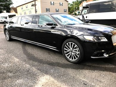 2017 Lincoln Continental Limousine for Sale in Oaklyn, NJ - Main Photo
