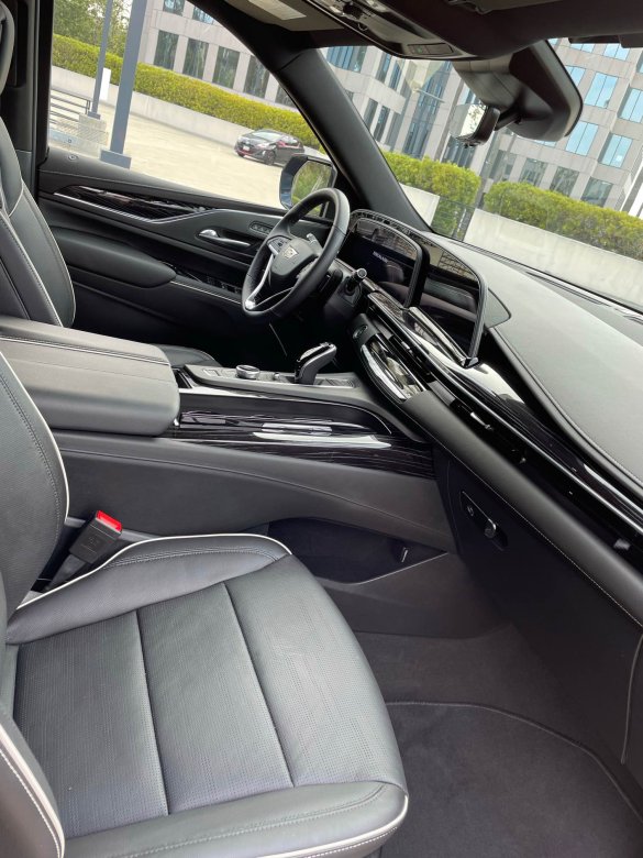2021 Cadillac Escalade CEO SUV Mobile Office for Sale in San Diego, CA - Photo 2