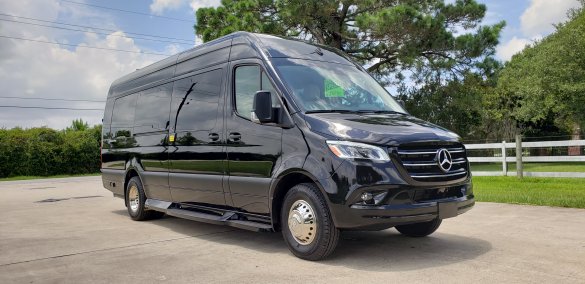 2021 Mercedes-Benz Sprinter 3500 170"EXT Sprinter for Sale in Houston, TX - Main Photo