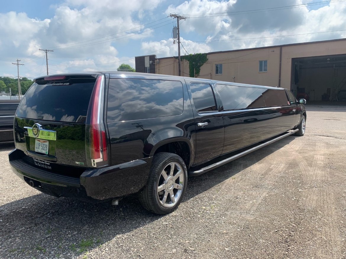 SUV Stretch for Sale in Toledo, OH - Photo 4