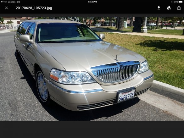 2007 Lincoln Town Car Limousine for Sale in Los Angles, CA - Photo 3