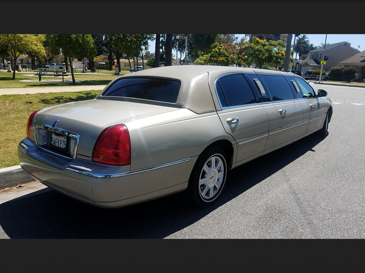 Photo of Limousine for sale: 2007 Lincoln Town Car 72&quot; by Krystal