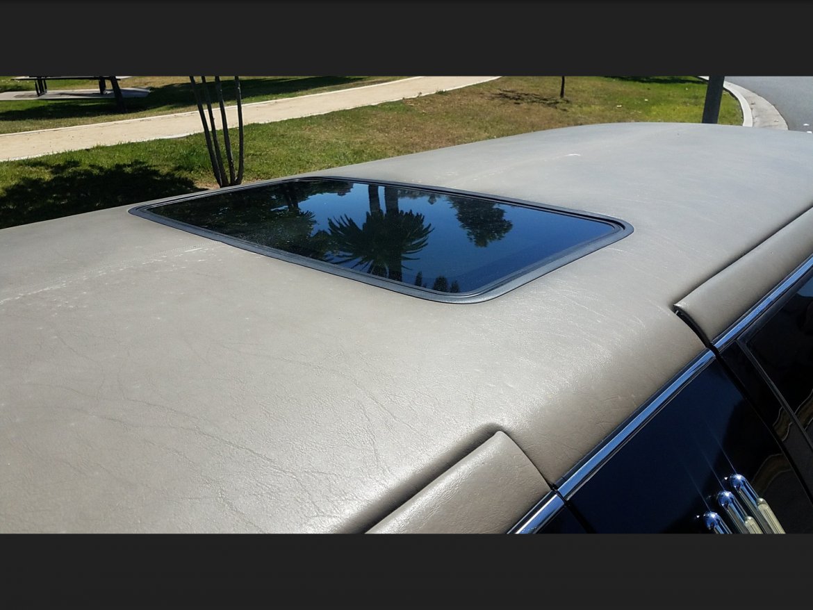 Photo of Limousine for sale: 2007 Lincoln Town Car 72&quot; by Krystal