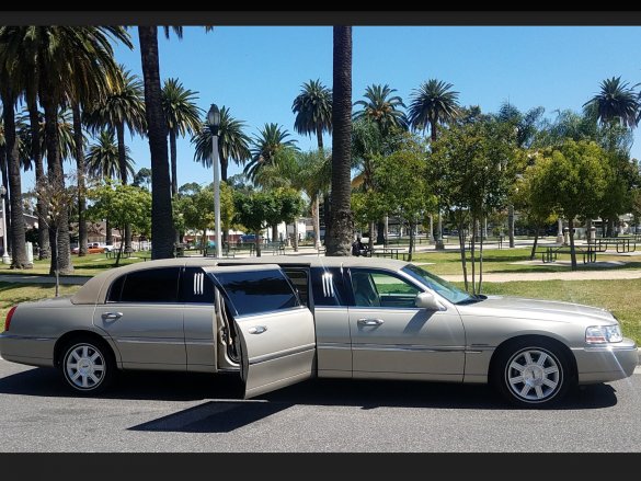 2007 Lincoln Town Car Limousine for Sale in Los Angles, CA - Main Photo