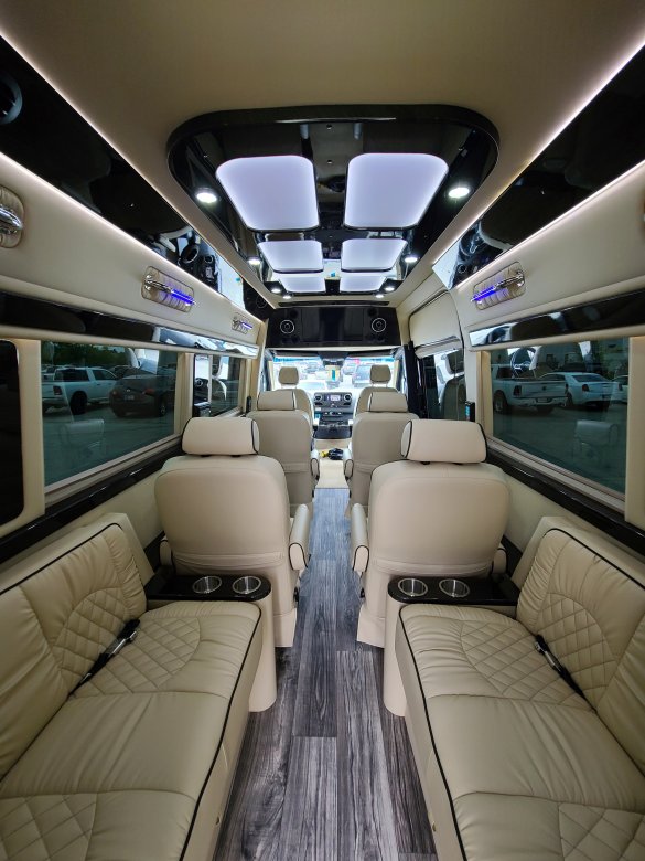 2021 Mercedes-Benz 144 Commuter Sprinter for Sale in Clarence, NY - Photo 2