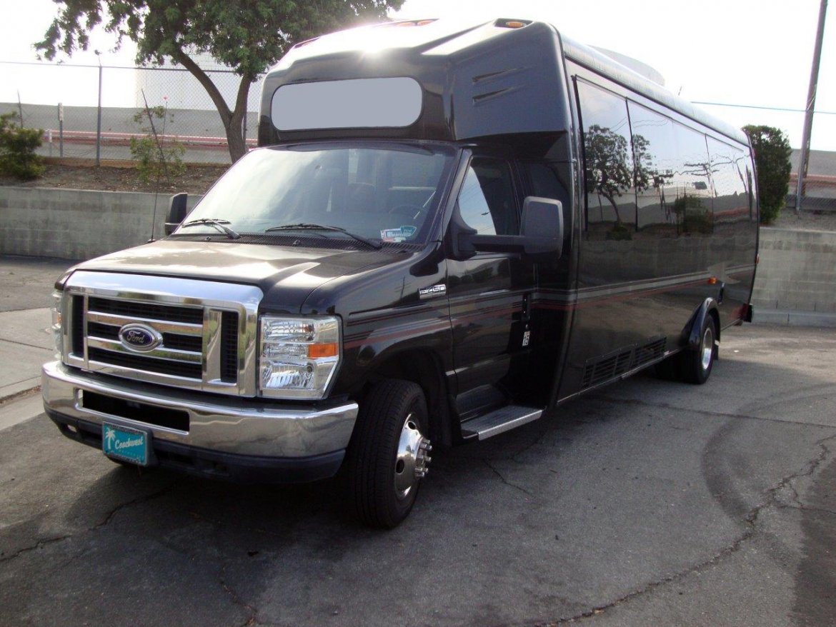 Shuttle Bus for sale: 2015 Ford E-450 Super Duty Paratransit by Ameritrans