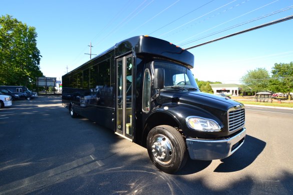 2018 Freightliner 36-40 Passenger Shuttle Shuttle Bus for Sale in Morgnaville, NJ - Main Photo